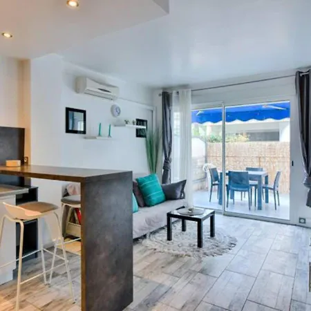 Lejlighed Le Royal Adorable Avec Terrasse, Parfait Pour Les Couples Et A Deux Pas De La Croisette *